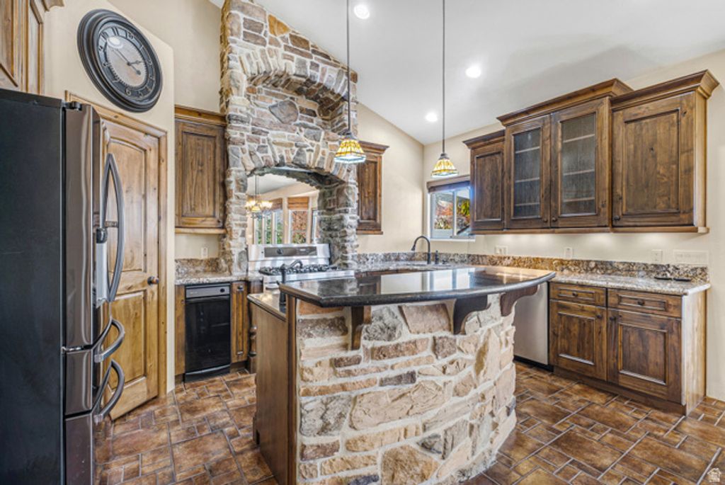 Image 16 of property listing at 14278 S FRIENDSHIP DR, Herriman, UT 84096