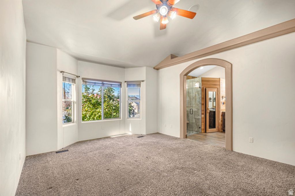 Image 22 of property listing at 14278 S FRIENDSHIP DR, Herriman, UT 84096