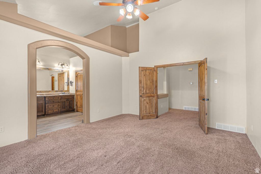 Image 23 of property listing at 14278 S FRIENDSHIP DR, Herriman, UT 84096