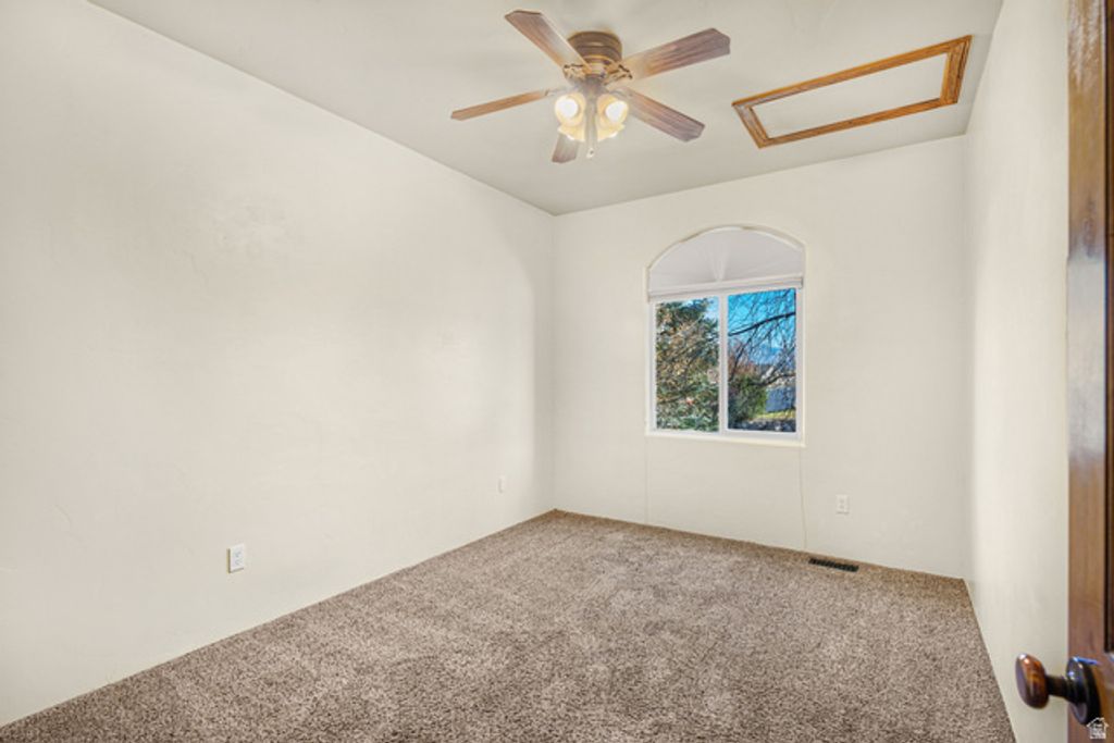 Image 30 of property listing at 14278 S FRIENDSHIP DR, Herriman, UT 84096