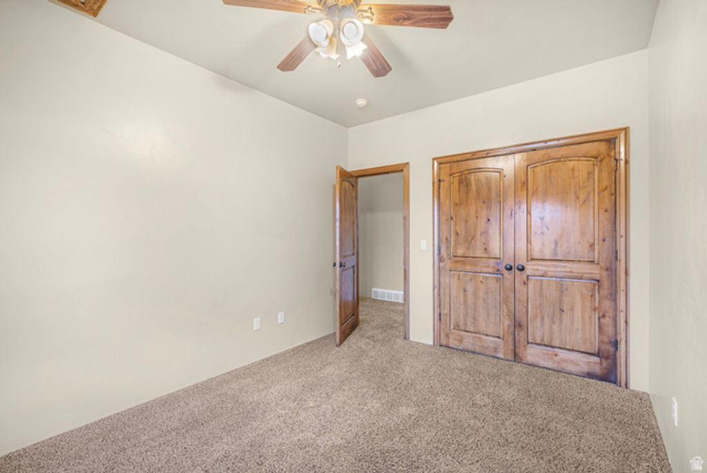 Image 31 of property listing at 14278 S FRIENDSHIP DR, Herriman, UT 84096