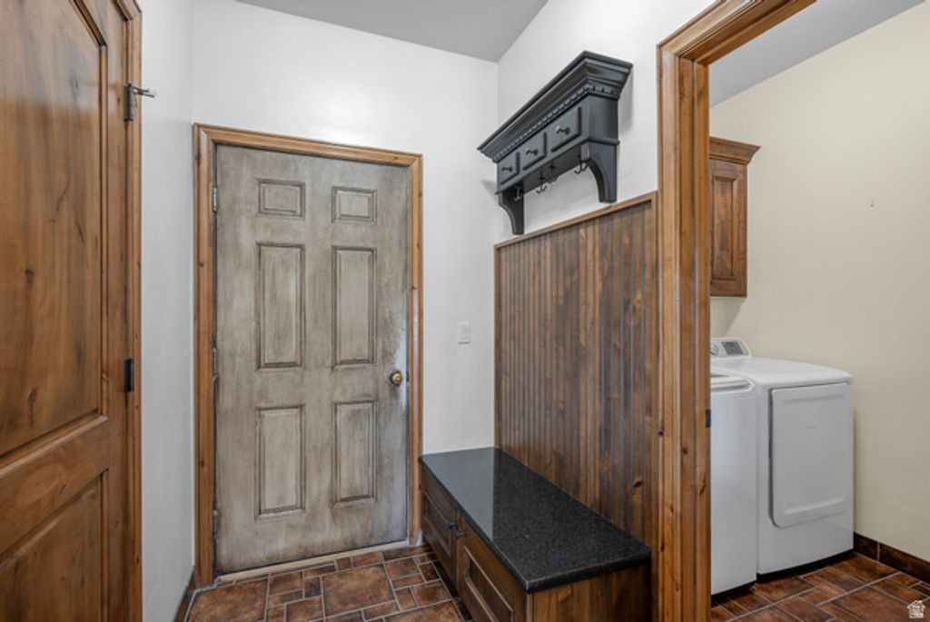 Image 33 of property listing at 14278 S FRIENDSHIP DR, Herriman, UT 84096