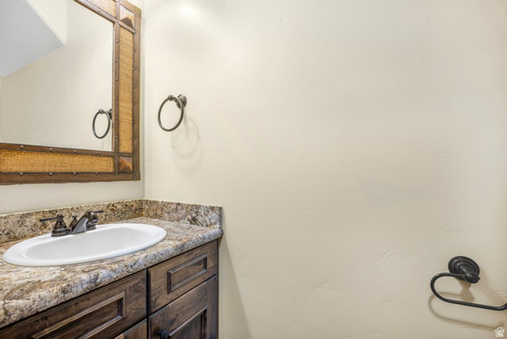 Image 34 of property listing at 14278 S FRIENDSHIP DR, Herriman, UT 84096