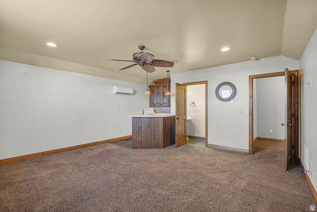 Image 38 of property listing at 14278 S FRIENDSHIP DR, Herriman, UT 84096