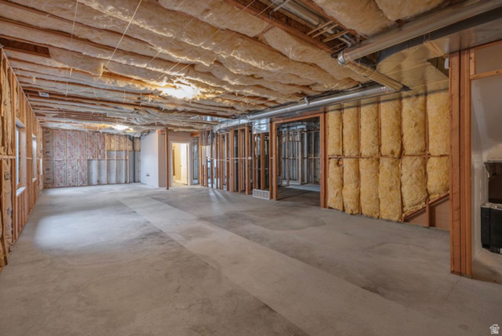 Image 40 of property listing at 14278 S FRIENDSHIP DR, Herriman, UT 84096