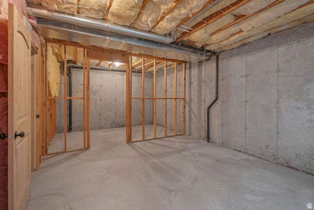 Image 41 of property listing at 14278 S FRIENDSHIP DR, Herriman, UT 84096