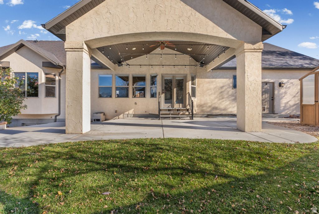 Image 43 of property listing at 14278 S FRIENDSHIP DR, Herriman, UT 84096