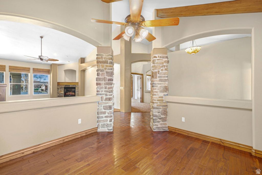 Image 7 of property listing at 14278 S FRIENDSHIP DR, Herriman, UT 84096