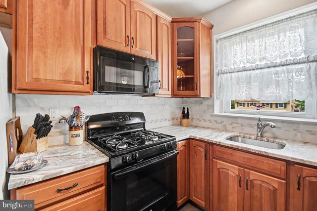 506 GLENN VALLEY DR, Norristown, PA 19401