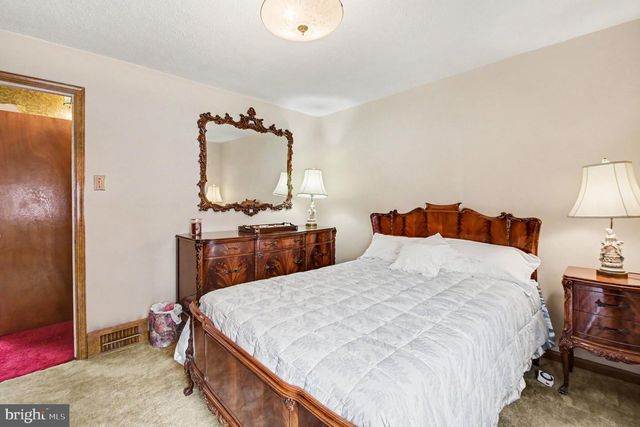 506 GLENN VALLEY DR, Norristown, PA 19401