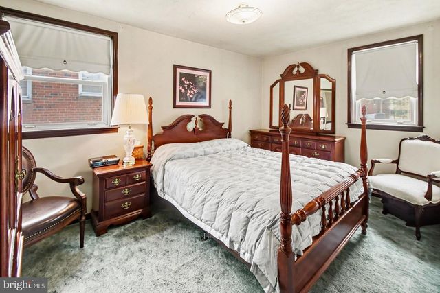 506 GLENN VALLEY DR, Norristown, PA 19401
