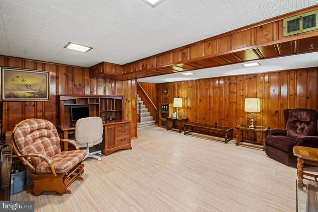 506 GLENN VALLEY DR, Norristown, PA 19401