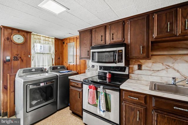 506 GLENN VALLEY DR, Norristown, PA 19401