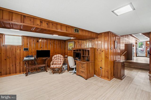 506 GLENN VALLEY DR, Norristown, PA 19401