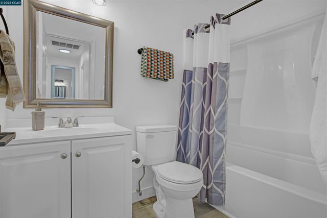 2110 Barrett Ave, Richmond, CA 94801