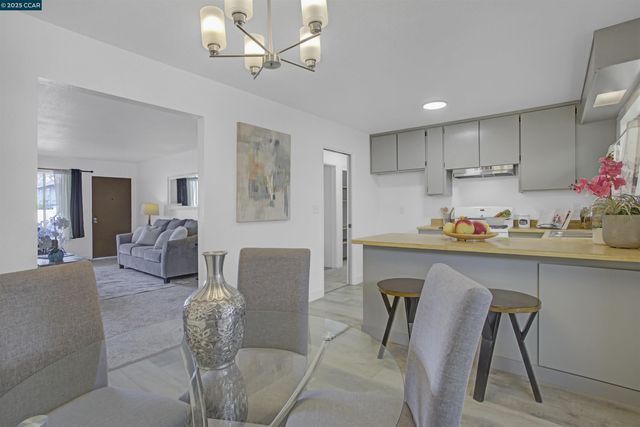 2110 Barrett Ave, Richmond, CA 94801