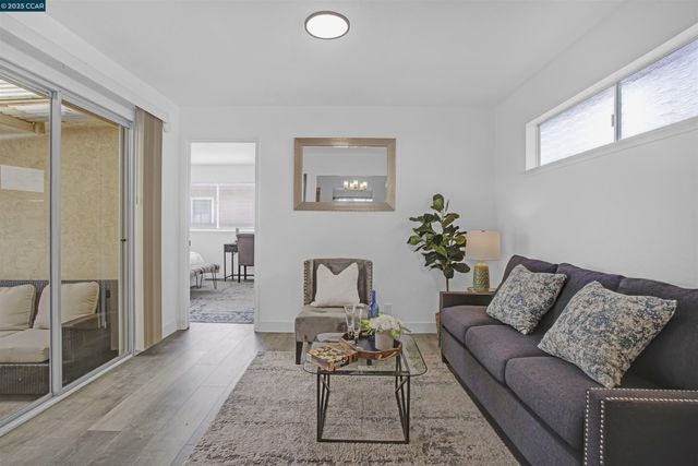 2110 Barrett Ave, Richmond, CA 94801