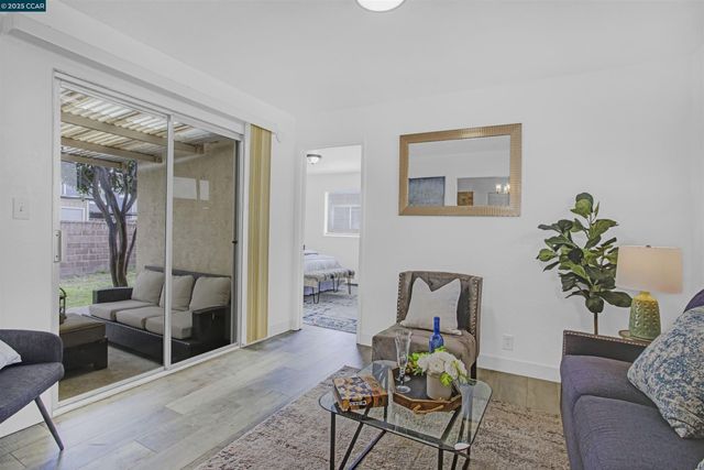 2110 Barrett Ave, Richmond, CA 94801