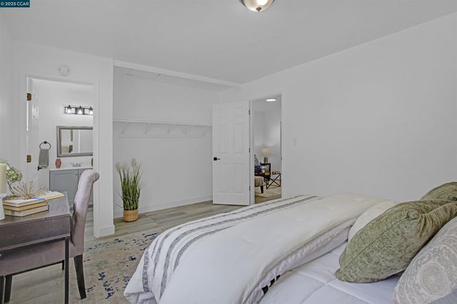 2110 Barrett Ave, Richmond, CA 94801