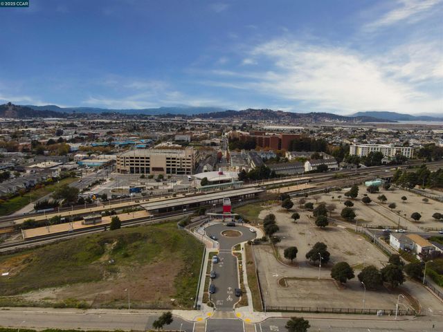 2110 Barrett Ave, Richmond, CA 94801