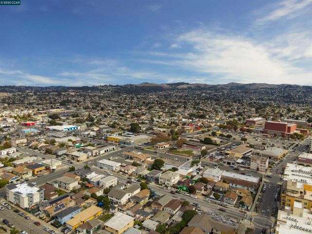 2110 Barrett Ave, Richmond, CA 94801