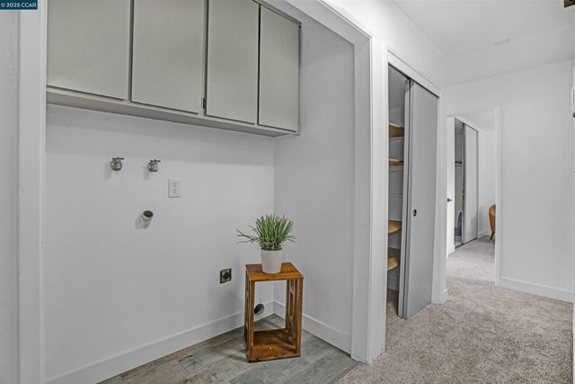 2110 Barrett Ave, Richmond, CA 94801