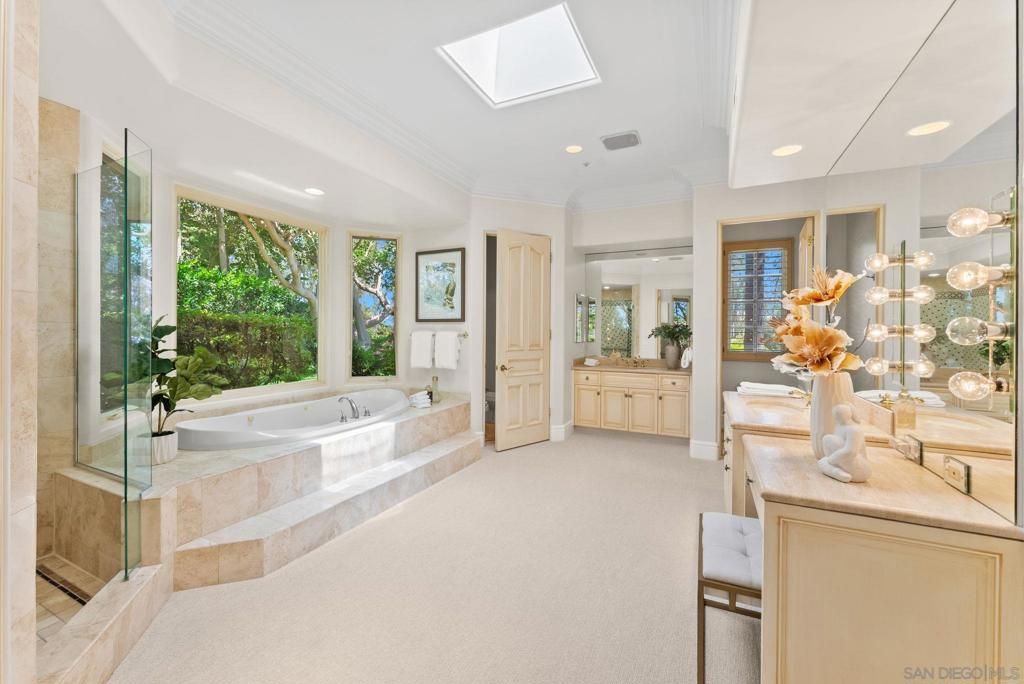 Image 14 of property listing at 7896 Saint Andrews Rd, Rancho Santa Fe, CA 92067