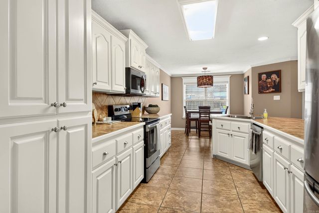 2424 Canterbury Lane, Cabot, AR 72023