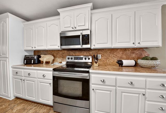 2424 Canterbury Lane, Cabot, AR 72023