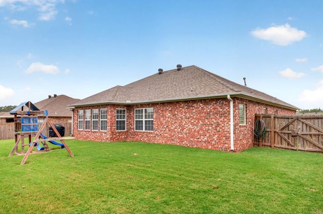 2424 Canterbury Lane, Cabot, AR 72023