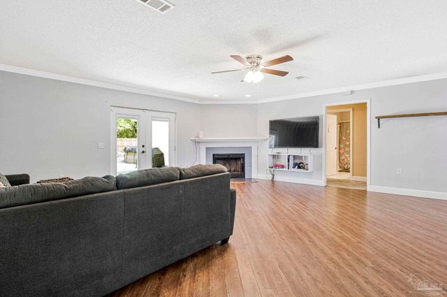 7240 Mier Henry Rd, Pensacola, FL 32506