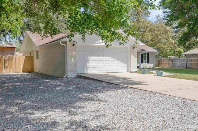 7240 Mier Henry Rd, Pensacola, FL 32506