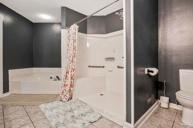 7240 Mier Henry Rd, Pensacola, FL 32506