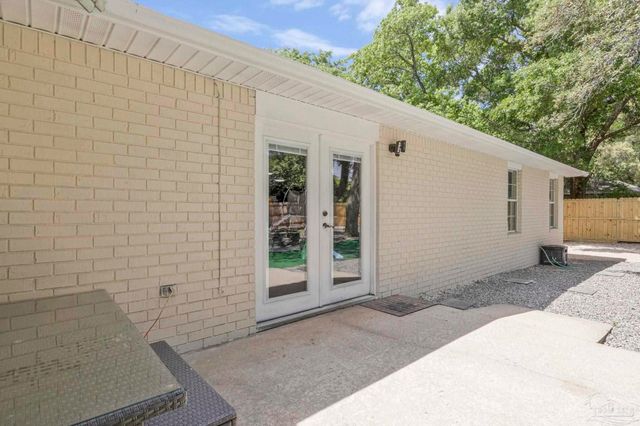 7240 Mier Henry Rd, Pensacola, FL 32506