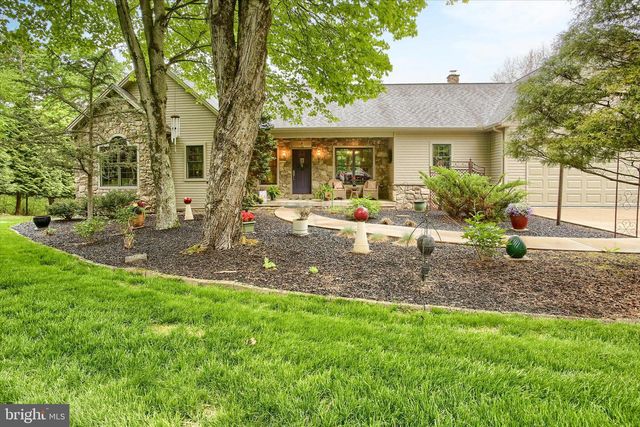 416 MEHAFFIE LN, Harrisburg, PA 17112