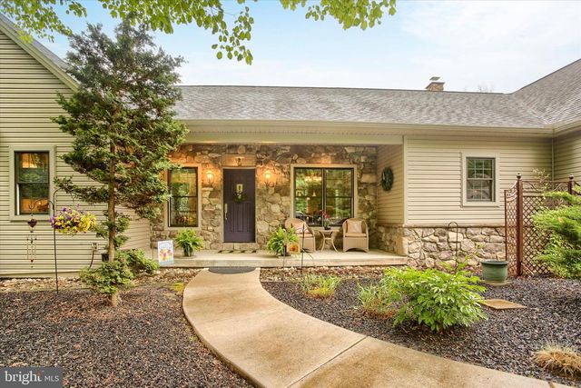 416 MEHAFFIE LN, Harrisburg, PA 17112