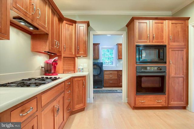 416 MEHAFFIE LN, Harrisburg, PA 17112