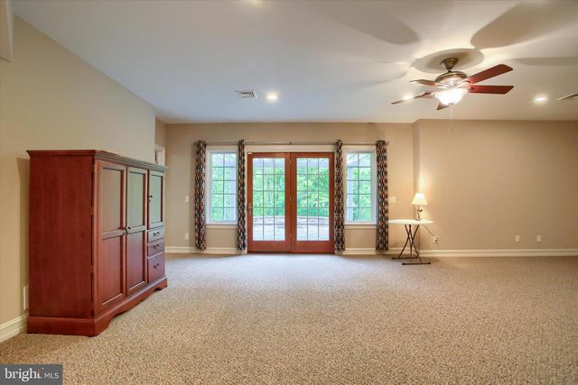 416 MEHAFFIE LN, Harrisburg, PA 17112