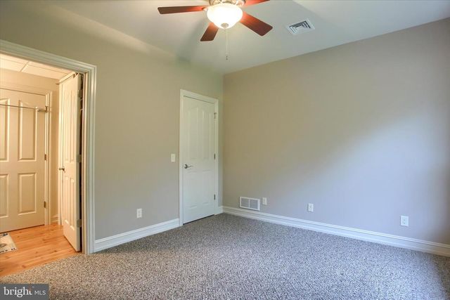 416 MEHAFFIE LN, Harrisburg, PA 17112