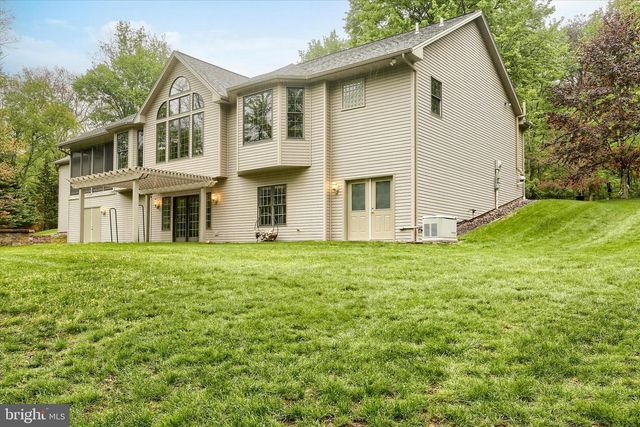 416 MEHAFFIE LN, Harrisburg, PA 17112