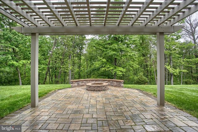 416 MEHAFFIE LN, Harrisburg, PA 17112