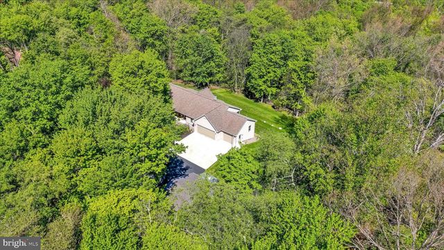 416 MEHAFFIE LN, Harrisburg, PA 17112