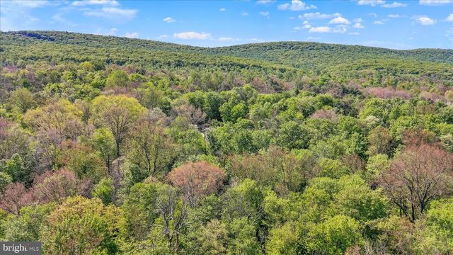 416 MEHAFFIE LN, Harrisburg, PA 17112