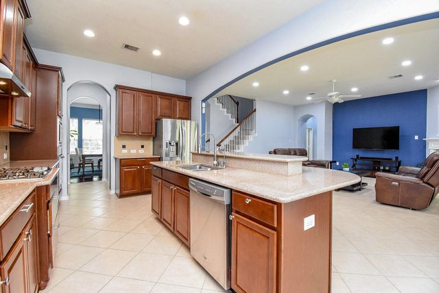 6811 Bannon Trail, Sugar Land, TX 77479