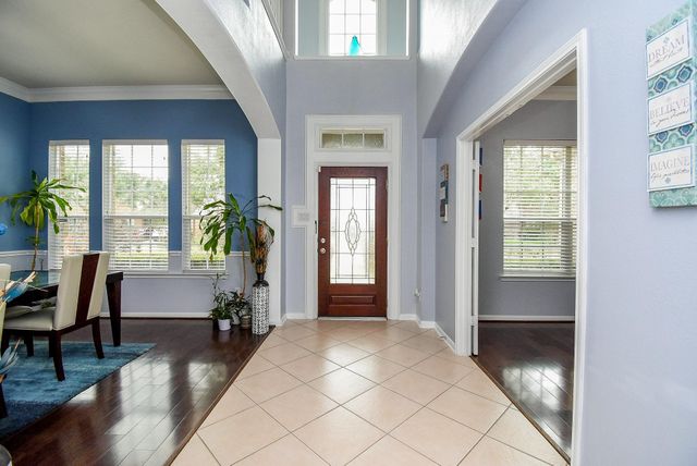 6811 Bannon Trail, Sugar Land, TX 77479