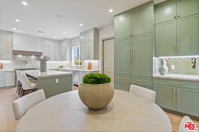 4912 Beeman Avenue, Valley Village, CA 91607