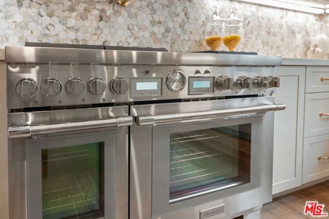 4912 Beeman Avenue, Valley Village, CA 91607