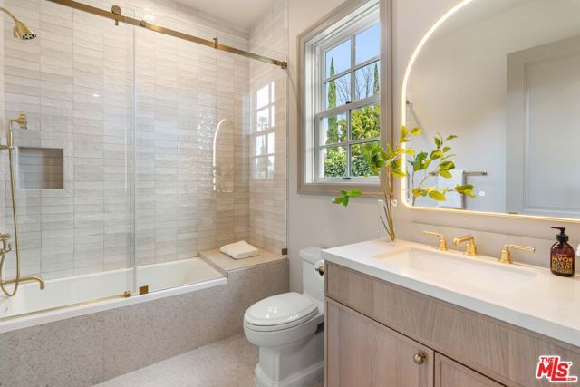 4912 Beeman Avenue, Valley Village, CA 91607