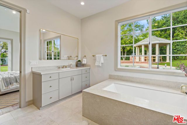 4912 Beeman Avenue, Valley Village, CA 91607