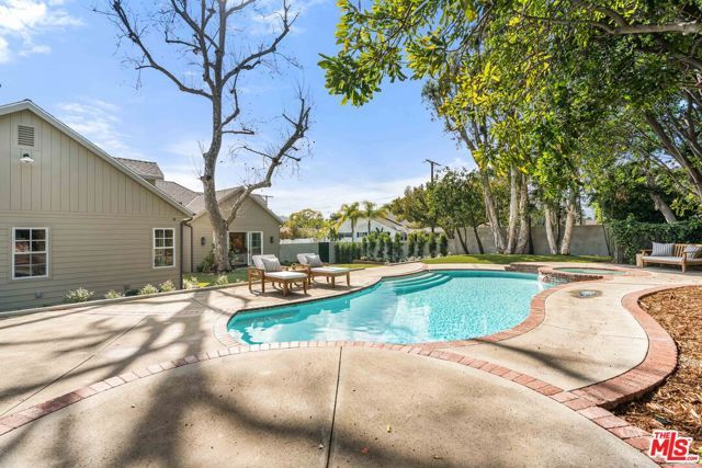 4912 Beeman Avenue, Valley Village, CA 91607